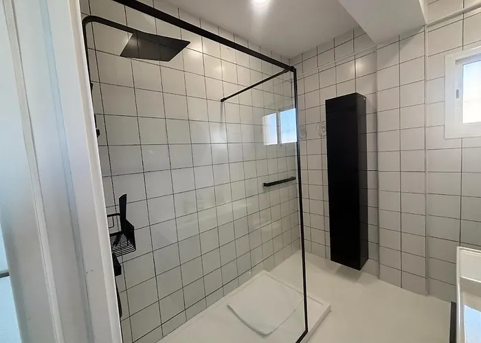 Апартаменты Sunny Waves - 2 Rooms, *